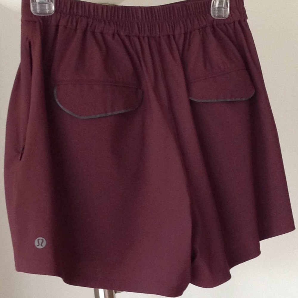 🍃🌷Lululemon Athletica - Cranberry Running Shorts